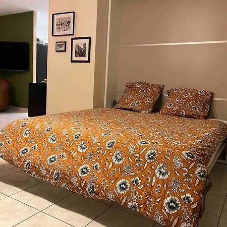 Maison - Velos - Baby-foot - Barbecue