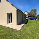 Maison - Velos - Baby-foot - Barbecue *