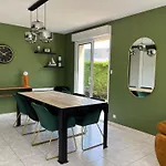 Maison - Velos - Baby-foot - Barbecue