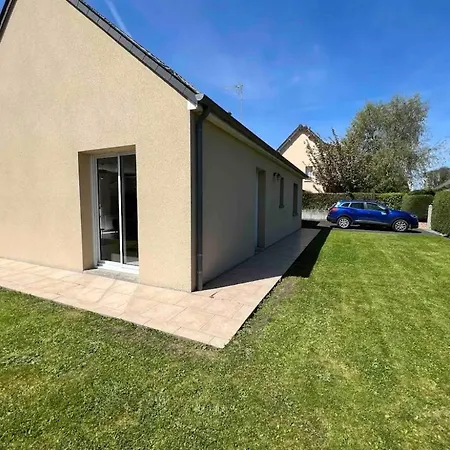 Maison - Vélos - Baby-foot - Barbecue *