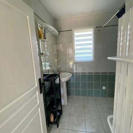 Maison - Vélos - Baby-foot - Barbecue *