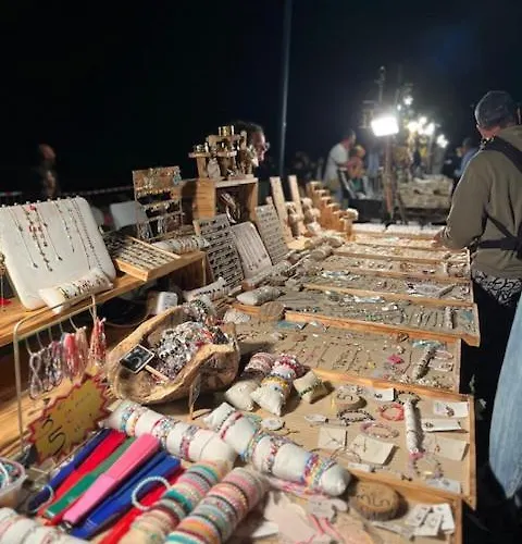 Maison - Velos - Baby-foot - Barbecue *